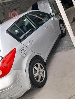 نيسان فيرسا